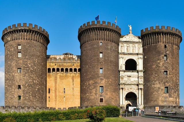 Mrdidg / Pixabay Кастель Нуово Неаполь